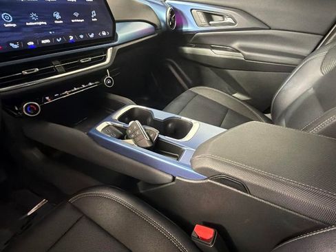 Used 2025 Chevrolet Equinox EV LT w/ Convenience Package FWD image 14