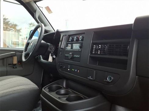 Used 2025 Chevrolet Express 3500 LS image 21