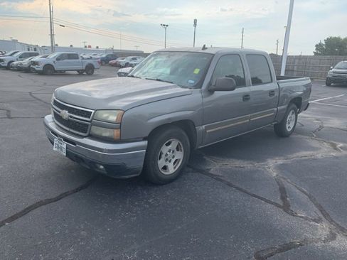 Used 2006 Chevrolet Silverado 1500 LT w/ Light Duty Power Package image 1