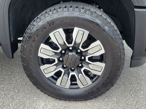 Used 2025 GMC Sierra 3500 Denali w/ Denali Reserve Package AWD/4WD image 7