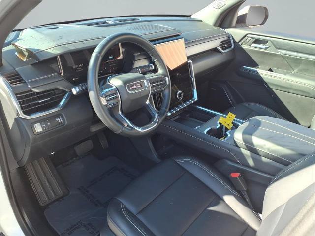Used 2026 GMC Acadia Elevation w/ Elevation Premium Package FWD image 12