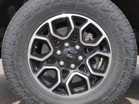 Used 2021 Ford F150 Lariat w/ Equipment Group 502A High AWD/4WD image 17