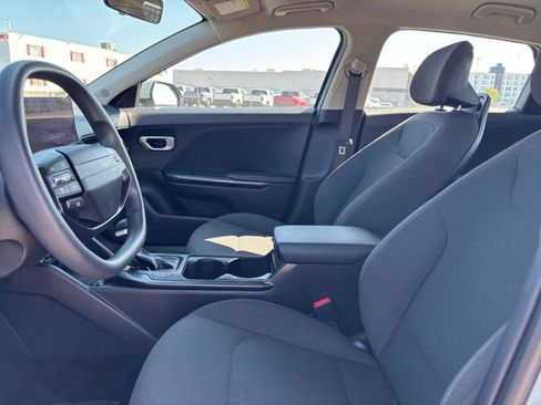 Used 2026 Kia K4 FWD image 23
