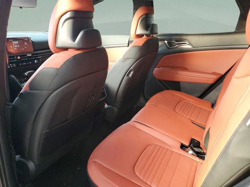 New 2026 Kia Sportage SX FWD image 5