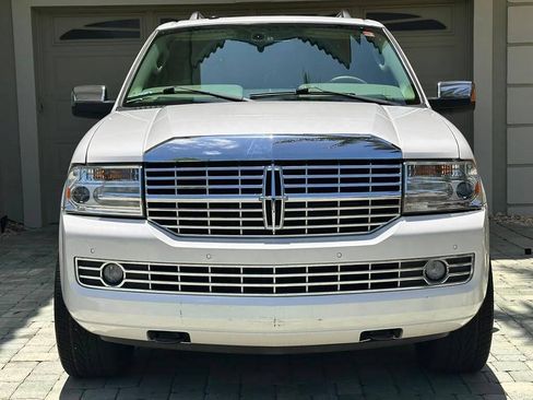 Used 2014 Lincoln Navigator 2WD image 26