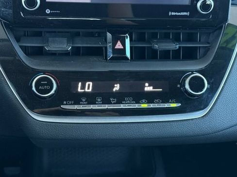 Used 2022 Toyota Corolla LE FWD image 19
