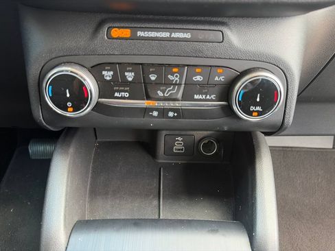 Certified 2025 Ford Escape Active AWD/4WD image 15