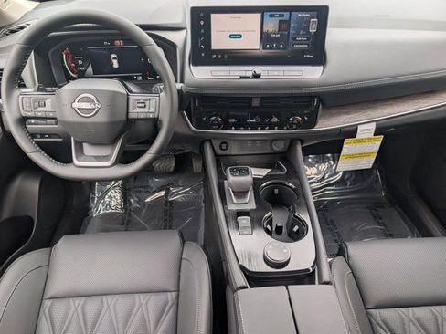 New 2026 Nissan Rogue Platinum AWD/4WD image 16