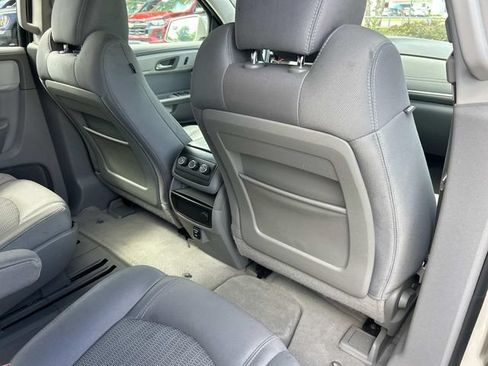 Used 2014 Chevrolet Traverse LT FWD image 24