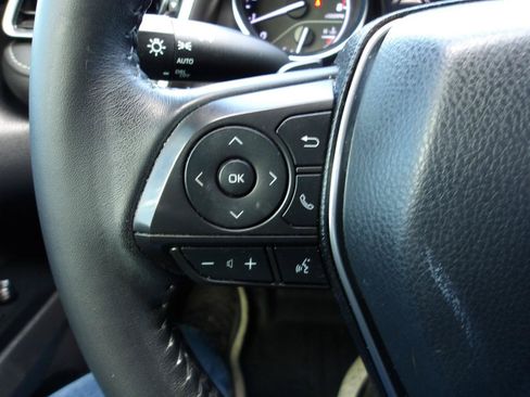 Used 2019 Toyota Camry SE FWD image 14