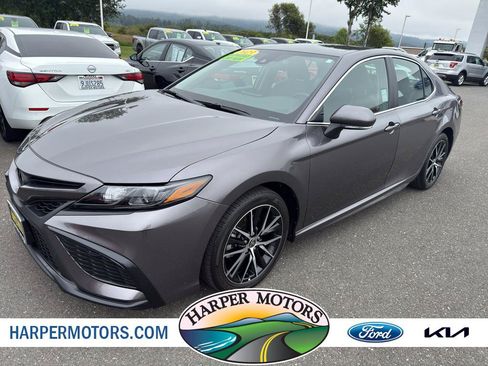 Used 2023 Toyota Camry SE w/ Protection Package (Q2) (TMS) FWD image 1