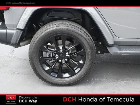 Used 2023 Jeep Wrangler Unlimited Sahara w/ Cold Weather Group AWD/4WD image 23