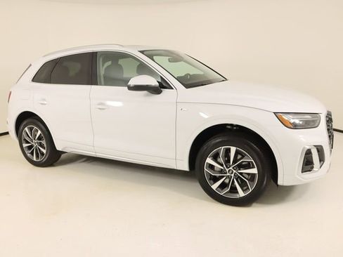 Certified 2023 Audi Q5 2.0T Premium w/ Convenience Package AWD/4WD image 6