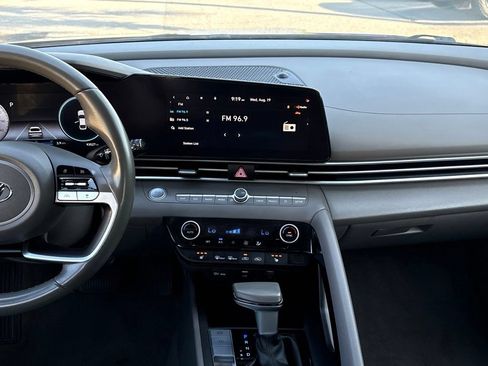 Used 2023 Hyundai Elantra SEL w/ Convenience Package FWD image 28
