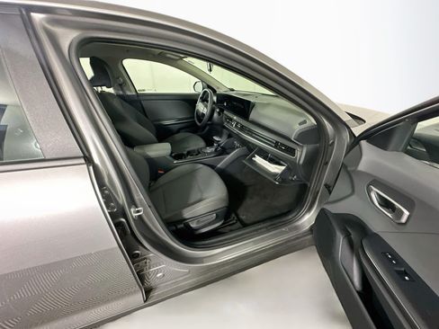 Used 2025 Kia K4 FWD image 29