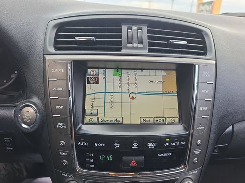 Used 2010 Lexus IS 350C w/ Luxury Pkg RWD image 17