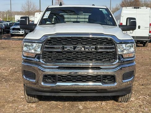 Used 2024 RAM 2500 Tradesman w/ Chrome Appearance Group AWD/4WD image 15