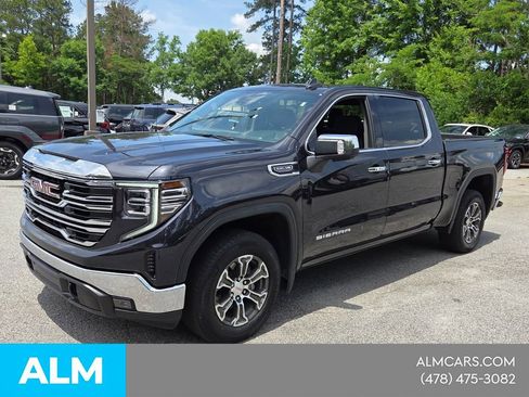 Used 2025 GMC Sierra 1500 SLT RWD image 4