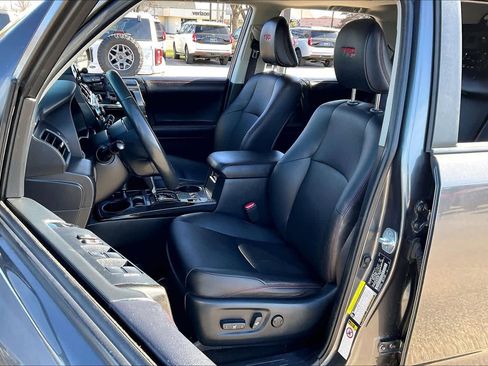 Used 2018 Toyota 4Runner TRD Off-Road image 7