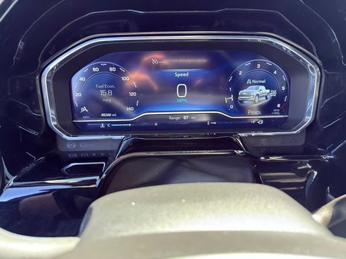 Used 2023 Chevrolet Silverado 1500 LT AWD/4WD image 30