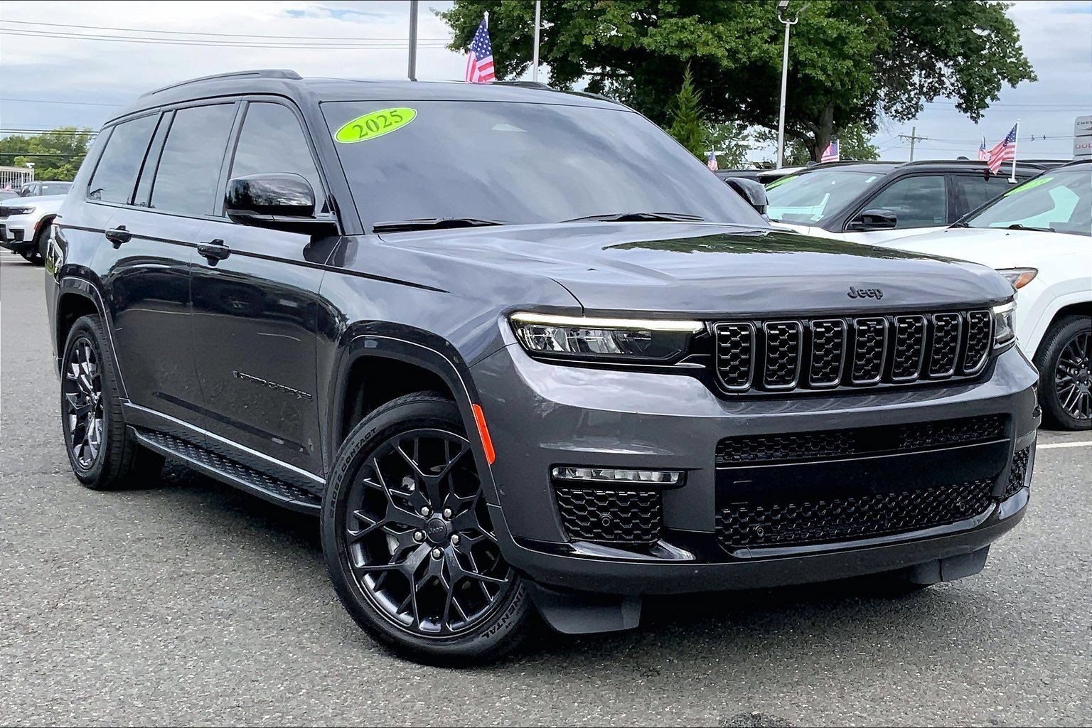 Certified 2025 Jeep Grand Cherokee L Summit AWD/4WD image 2