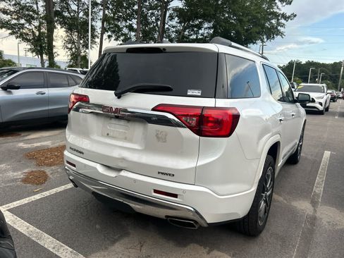 Used 2018 GMC Acadia Denali w/ Technology Package AWD/4WD image 3
