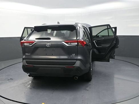 Used 2025 Toyota RAV4 LE AWD/4WD image 44