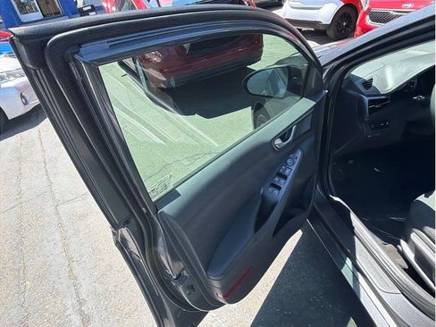 Used 2020 Hyundai Ioniq Blue FWD image 17