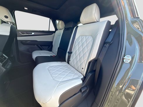 New 2026 Volkswagen Atlas Cross Sport SEL Premium R-Line AWD/4WD image 21