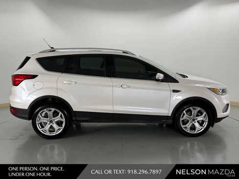 Used 2019 Ford Escape Titanium FWD image 5