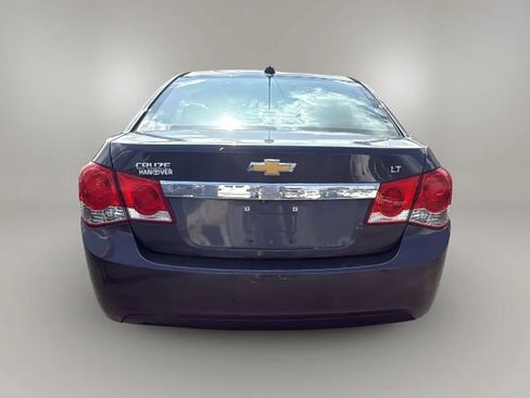 Used 2016 Chevrolet Cruze LT w/ Technology Package FWD image 10
