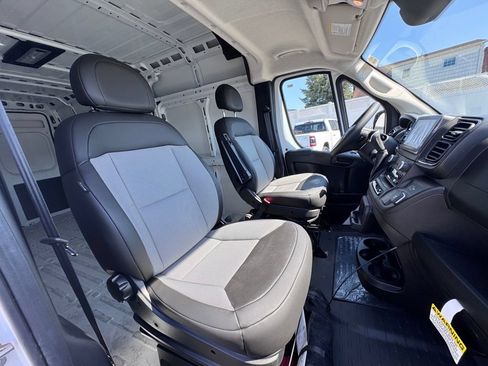 Used 2025 RAM ProMaster 3500 w/ Convenience Group FWD image 22