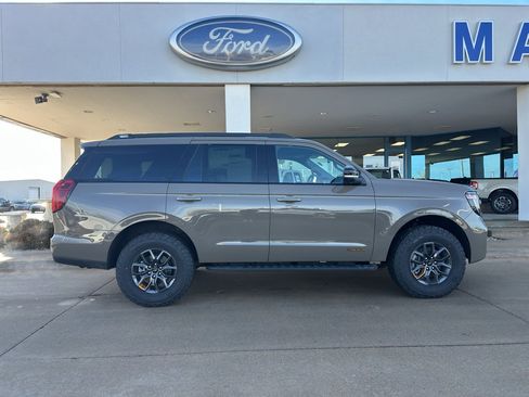 New 2026 Ford Expedition Tremor image 7