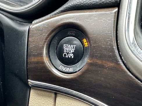 Used 2014 Jeep Grand Cherokee Limited w/ Luxury Group II AWD/4WD image 28