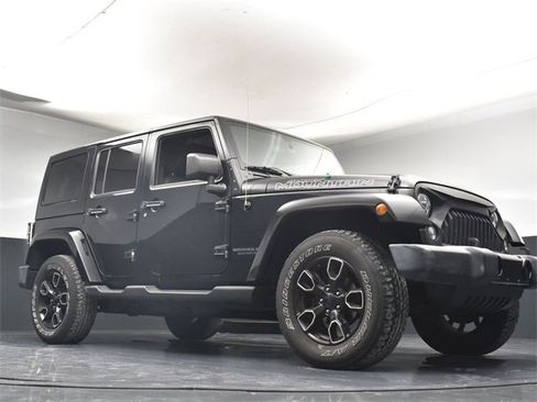 Used 2017 Jeep Wrangler Unlimited Sahara image 27