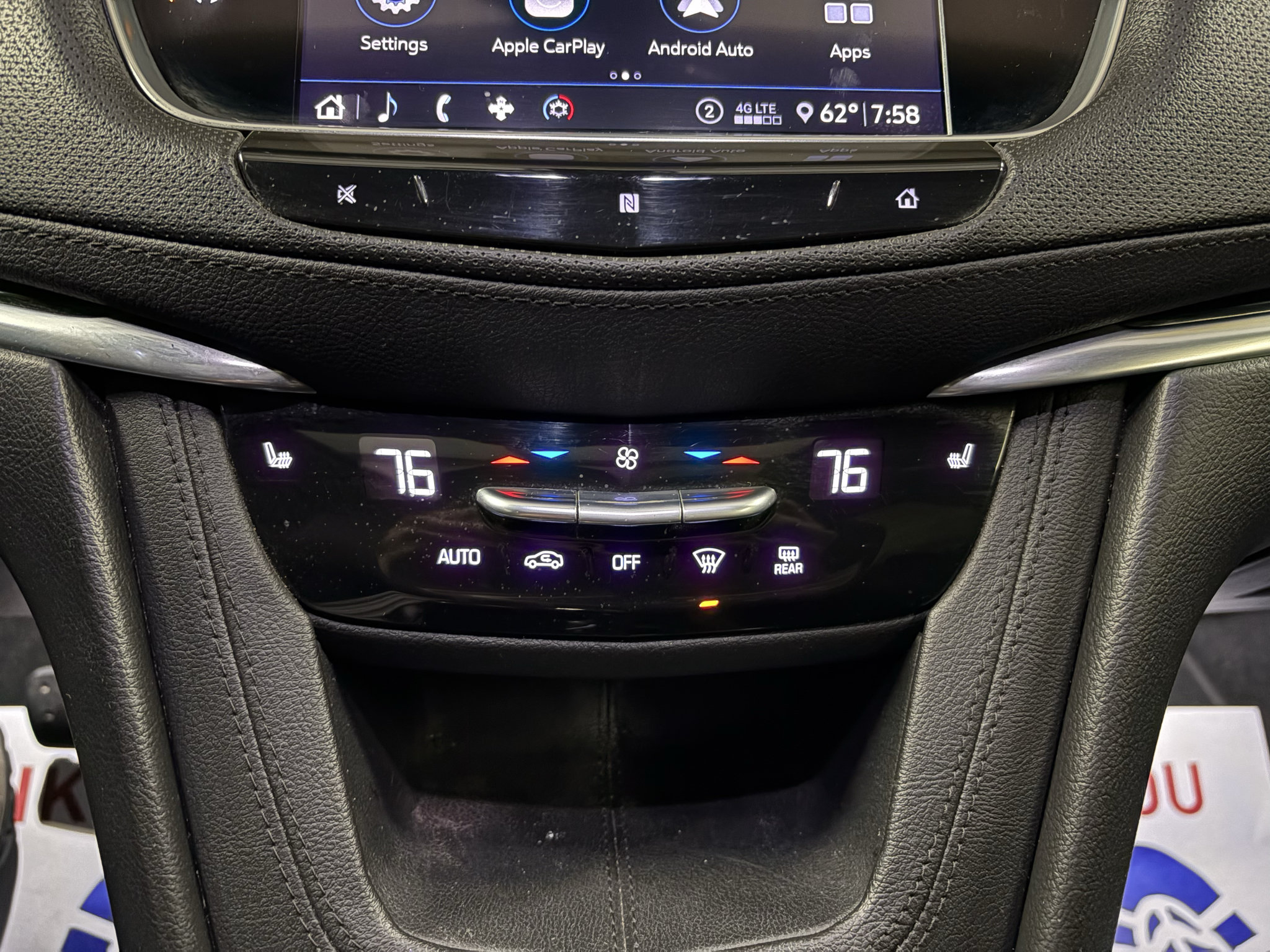 Used 2020 Cadillac XT5 Premium Luxury FWD image 12