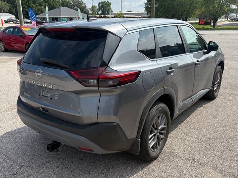 Used 2022 Nissan Rogue S FWD image 4