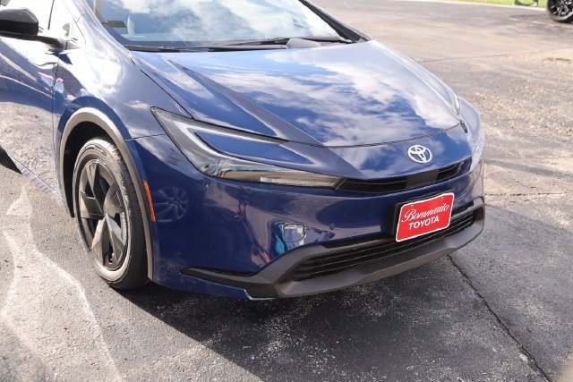 New 2027 Toyota Prius LE FWD image 4