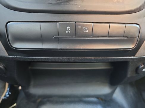 Used 2021 RAM 1500 Tradesman w/ Chrome Appearance Group image 16