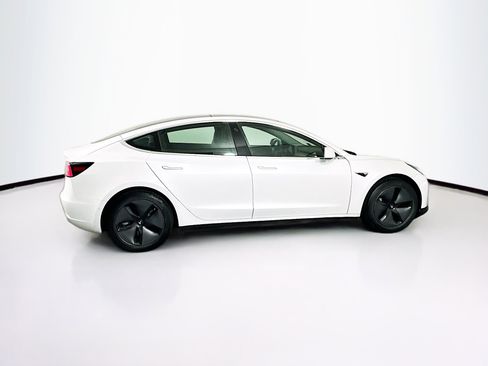 Used 2020 Tesla Model 3 Standard Range Plus image 10
