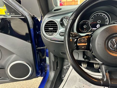 Used 2013 Volkswagen Beetle 2.0T FWD image 19