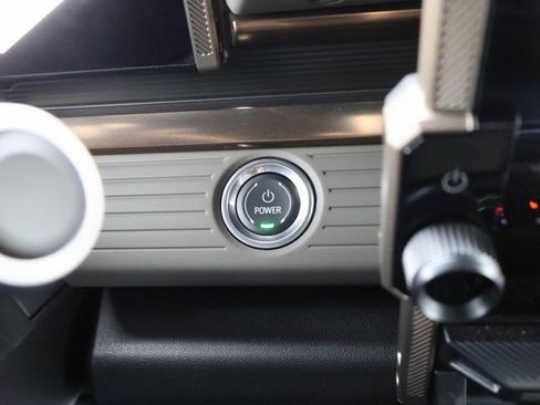 Certified 2025 GMC Hummer EV 2X AWD/4WD image 36