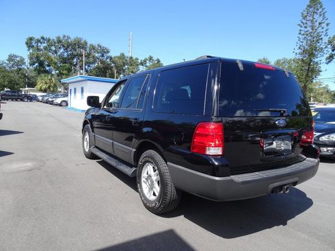 Used 2004 Ford Expedition XLT image 6