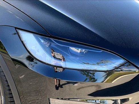 Used 2023 Tesla Model X Plaid image 28