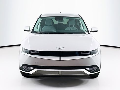 Used 2024 Hyundai Ioniq 5 SEL image 2