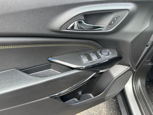 Used 2025 Chevrolet Trax LT w/ Driver Confidence Package image 17