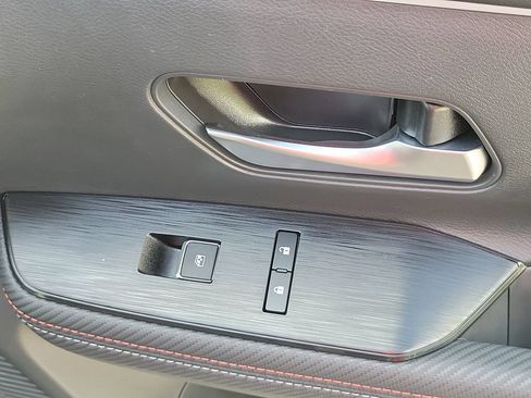 Certified 2025 Nissan Kicks SR FWD image 20