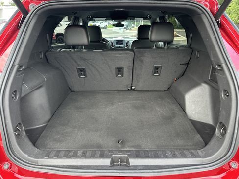 Used 2023 Chevrolet Equinox RS FWD image 19