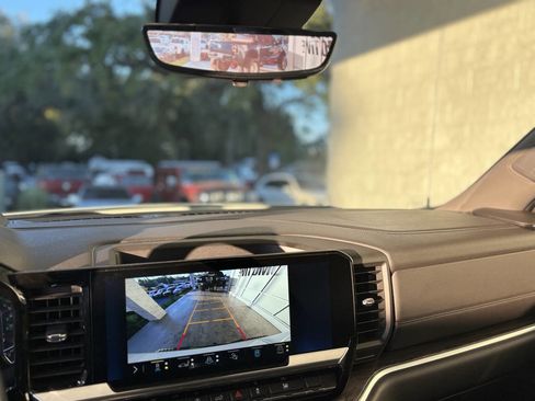 Used 2022 Chevrolet Silverado 1500 LTZ w/ Technology Package image 19