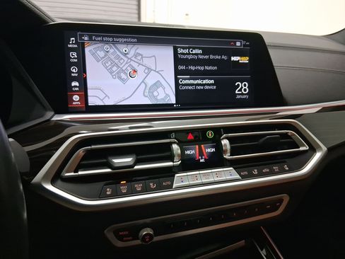 Used 2023 BMW X5 M50i w/ Executive Package image 22